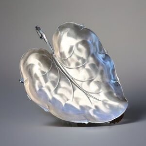 Hoka Caravelle Silver Silverplate Plated Grape Leaf Tray Candy Dish Vintage  Has